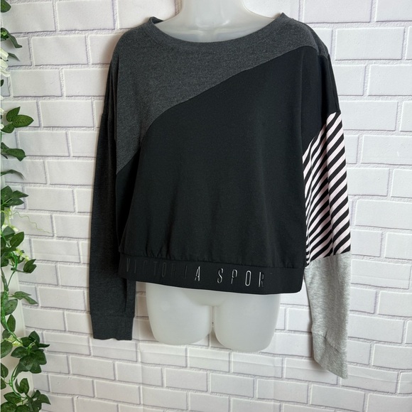 Victoria's Secret Sport Colorblock Crewneck Sweatshirt/size XL - Picture 3 of 10